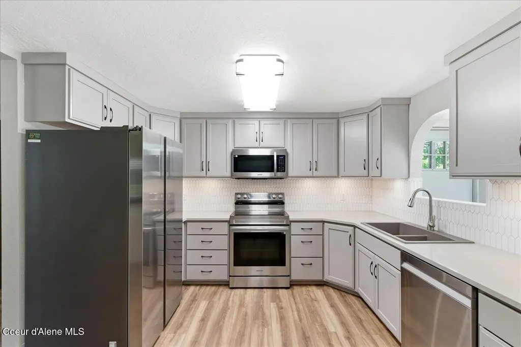 4761 E Woodland Drive Post Falls ID 83854