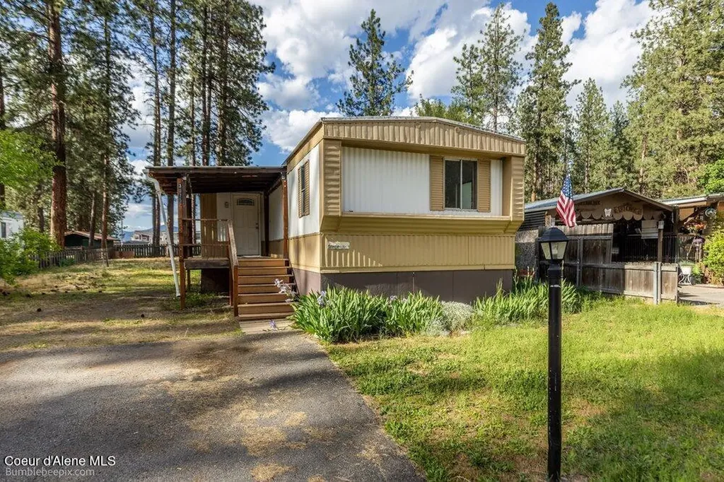 3075 E Collingwood Avenue Post Falls ID 83854