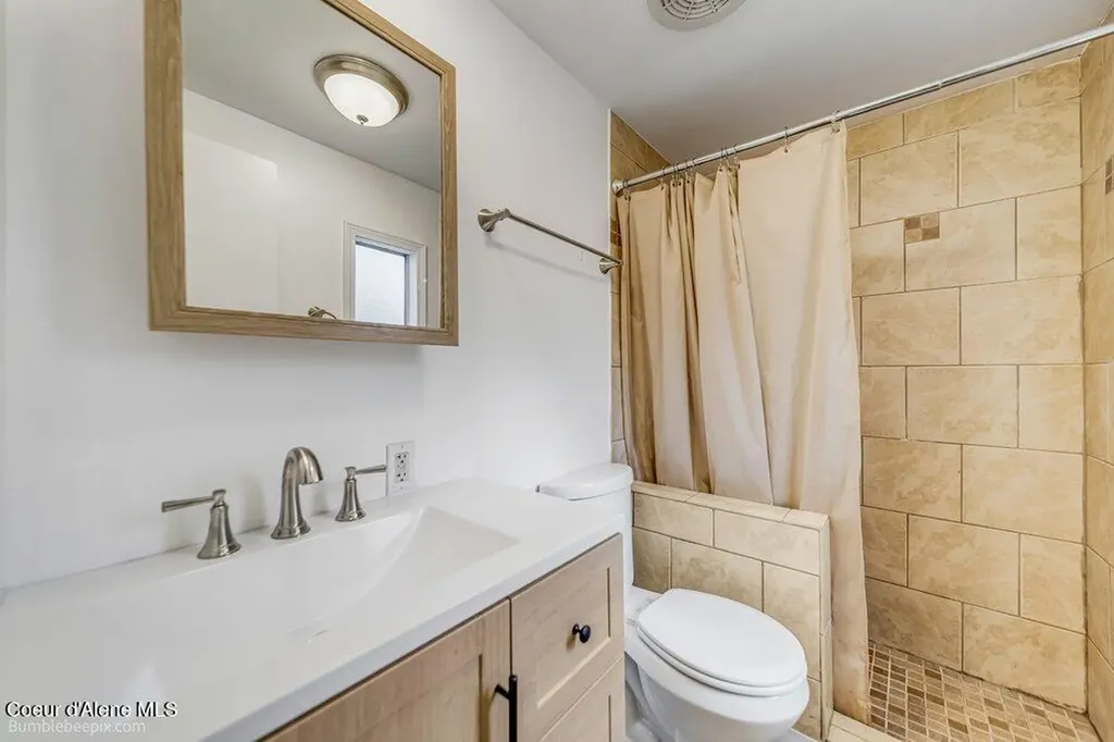 3075 E Collingwood Avenue Post Falls ID 83854