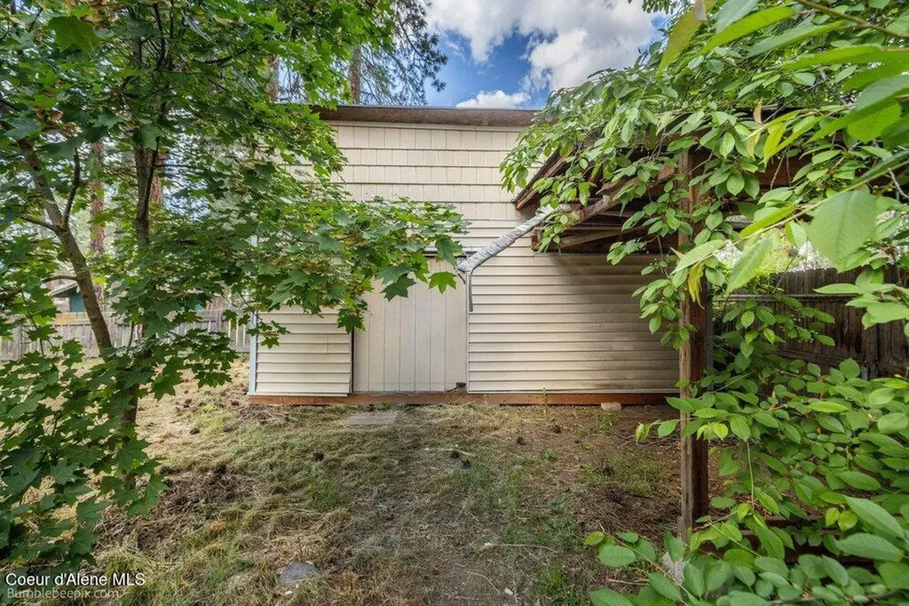 3075 E Collingwood Avenue Post Falls ID 83854