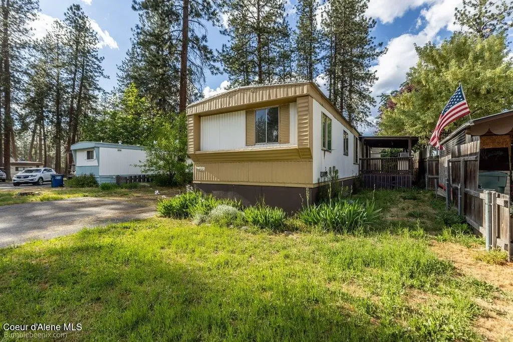 3075 E Collingwood Avenue Post Falls ID 83854