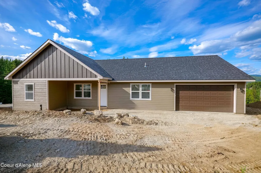 207 Palamino Court Pinehurst ID 83850