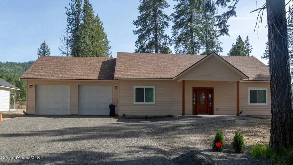 275 F Street Plummer ID 83851
