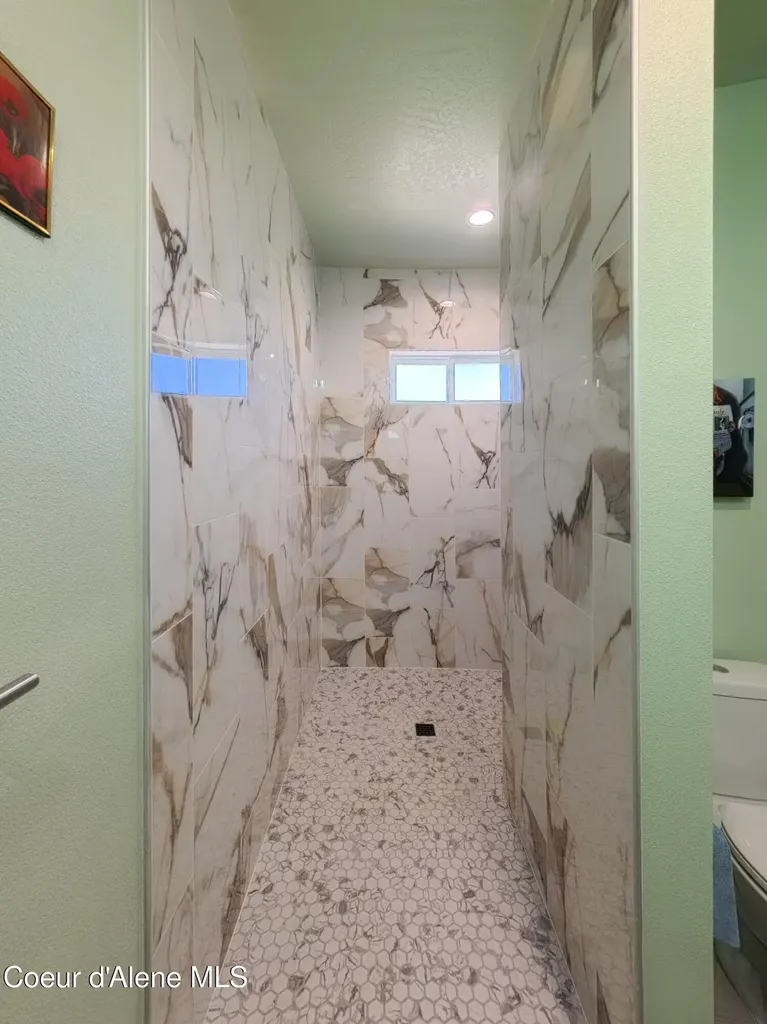 275 F Street Plummer ID 83851