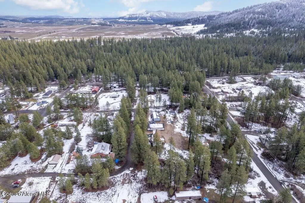 275 F Street Plummer ID 83851