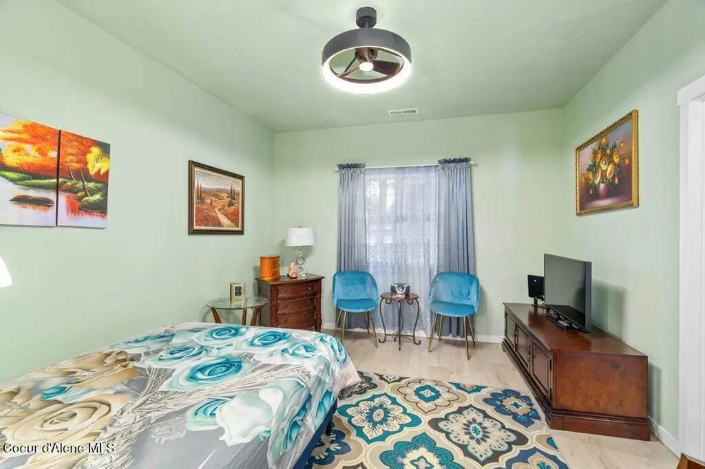 275 F Street Plummer ID 83851