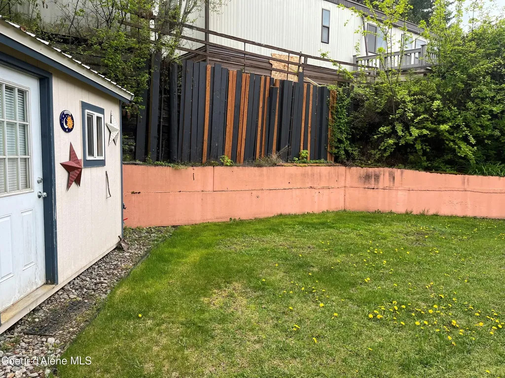 18194 E Mount Eagen Loop Bayview ID 83803