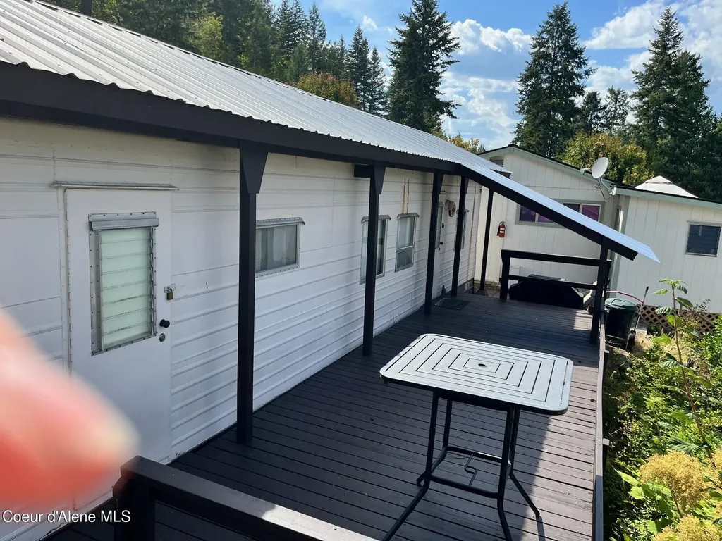 18194 E Mount Eagen Loop Bayview ID 83803