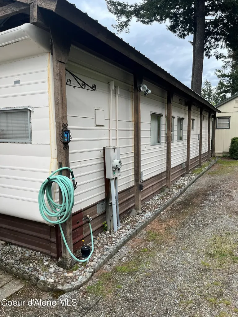 18194 E Mount Eagen Loop Bayview ID 83803