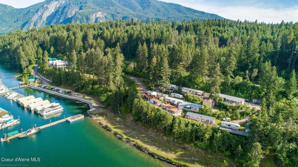 18194 E Mount Eagen Loop Bayview ID 83803