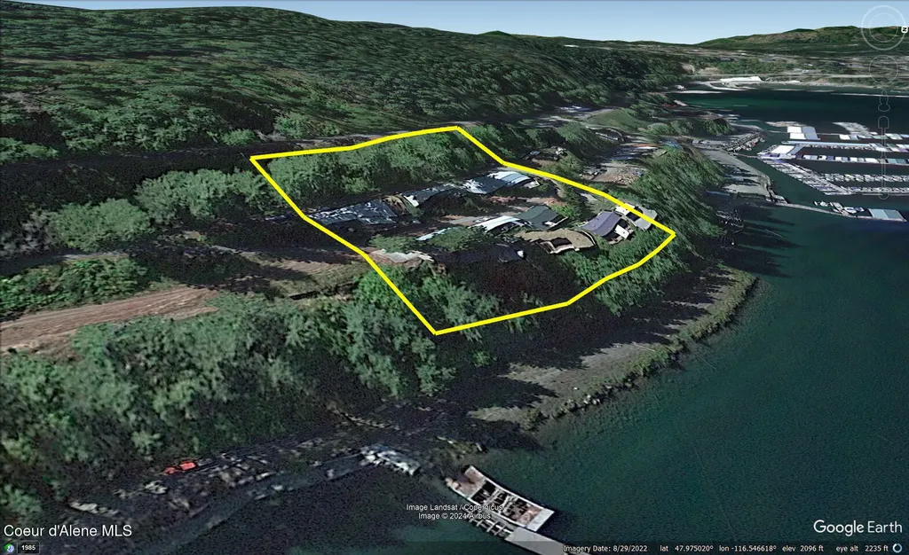18194 E Mount Eagen Loop Bayview ID 83803