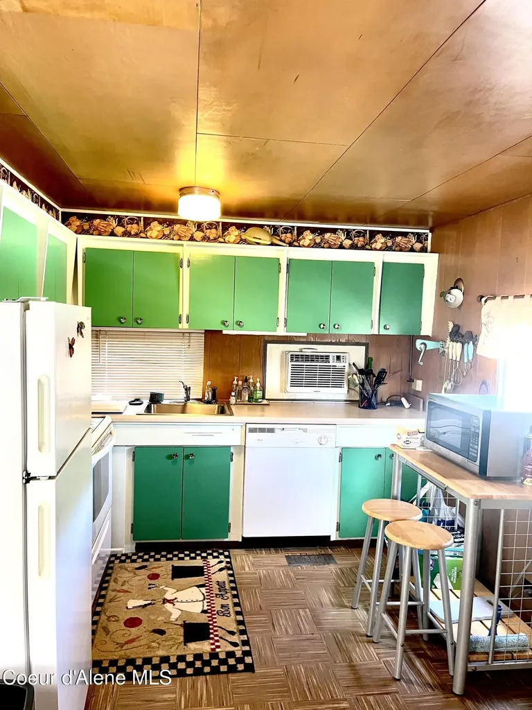18194 E Mount Eagen Loop Bayview ID 83803