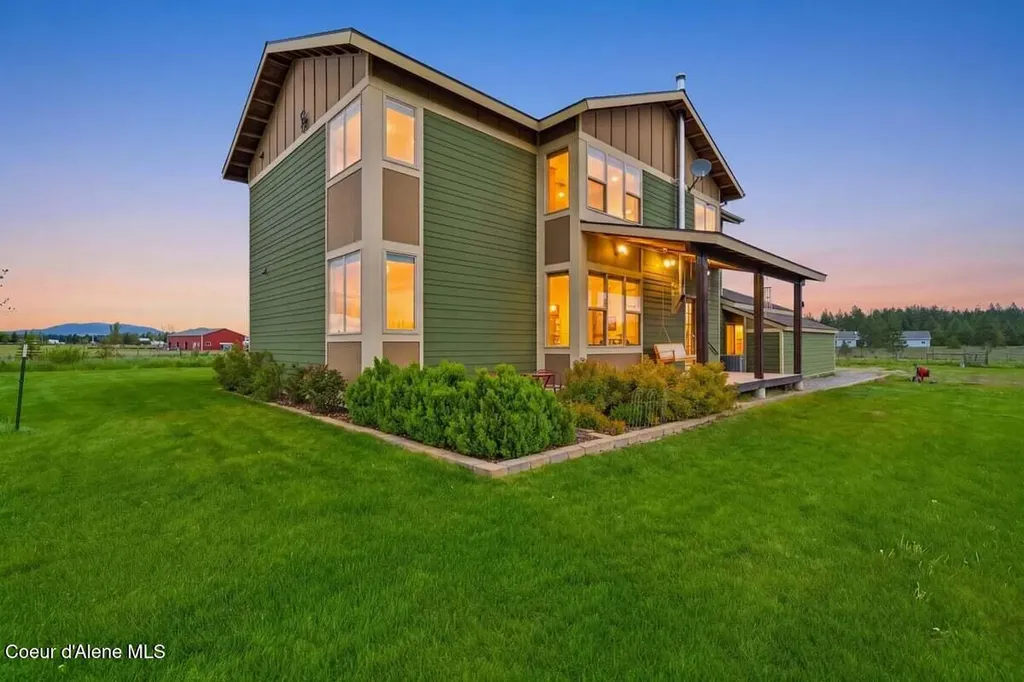 2238 E Blaine Street Athol ID 83801
