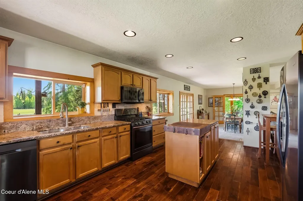 1255 Hickey Road Sandpoint ID 83864