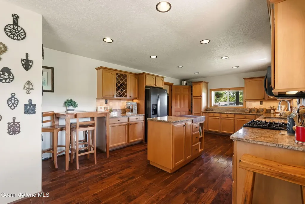 1255 Hickey Road Sandpoint ID 83864
