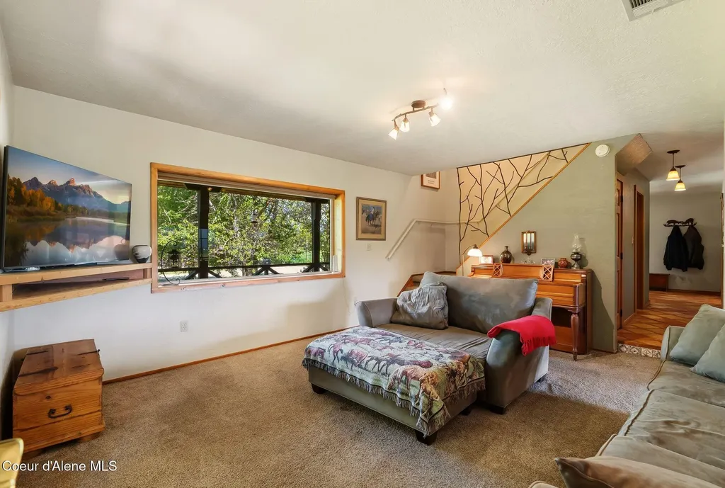 1255 Hickey Road Sandpoint ID 83864