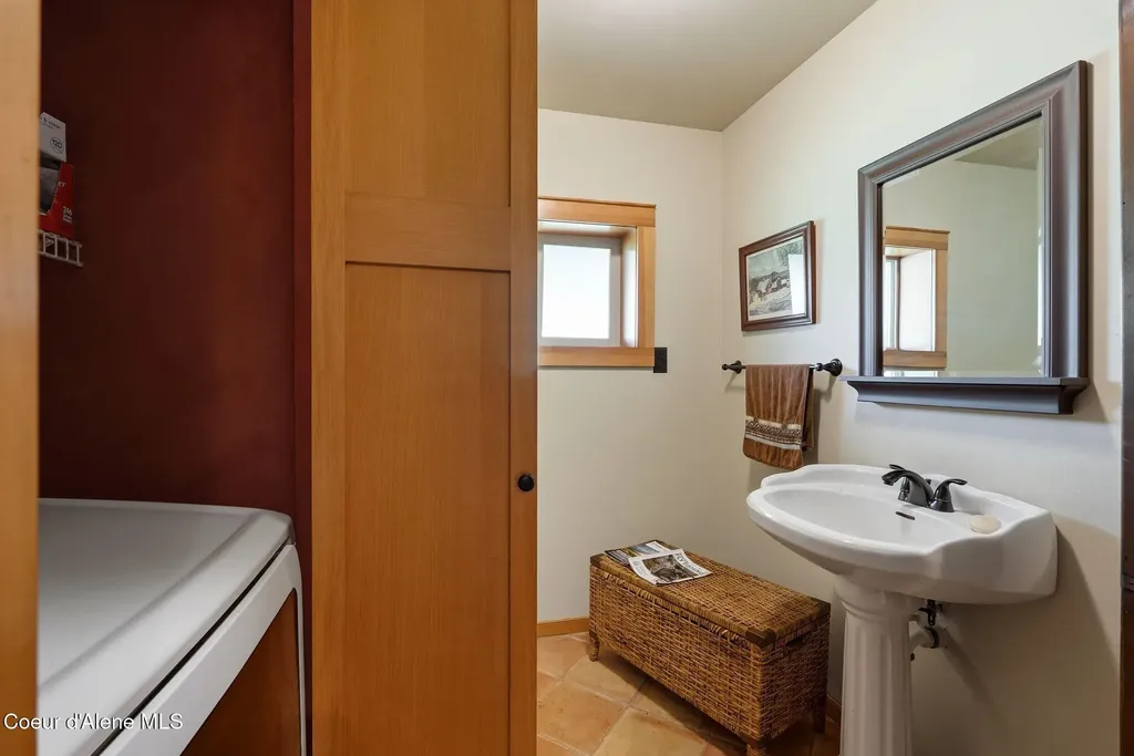 1255 Hickey Road Sandpoint ID 83864