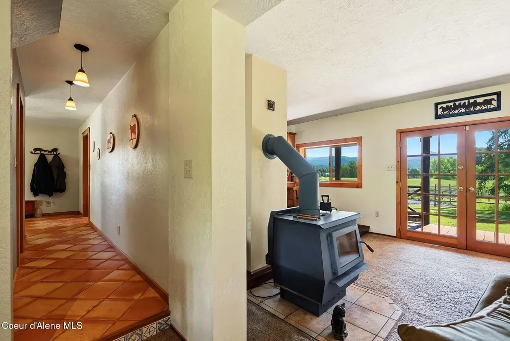 1255 Hickey Road Sandpoint ID 83864