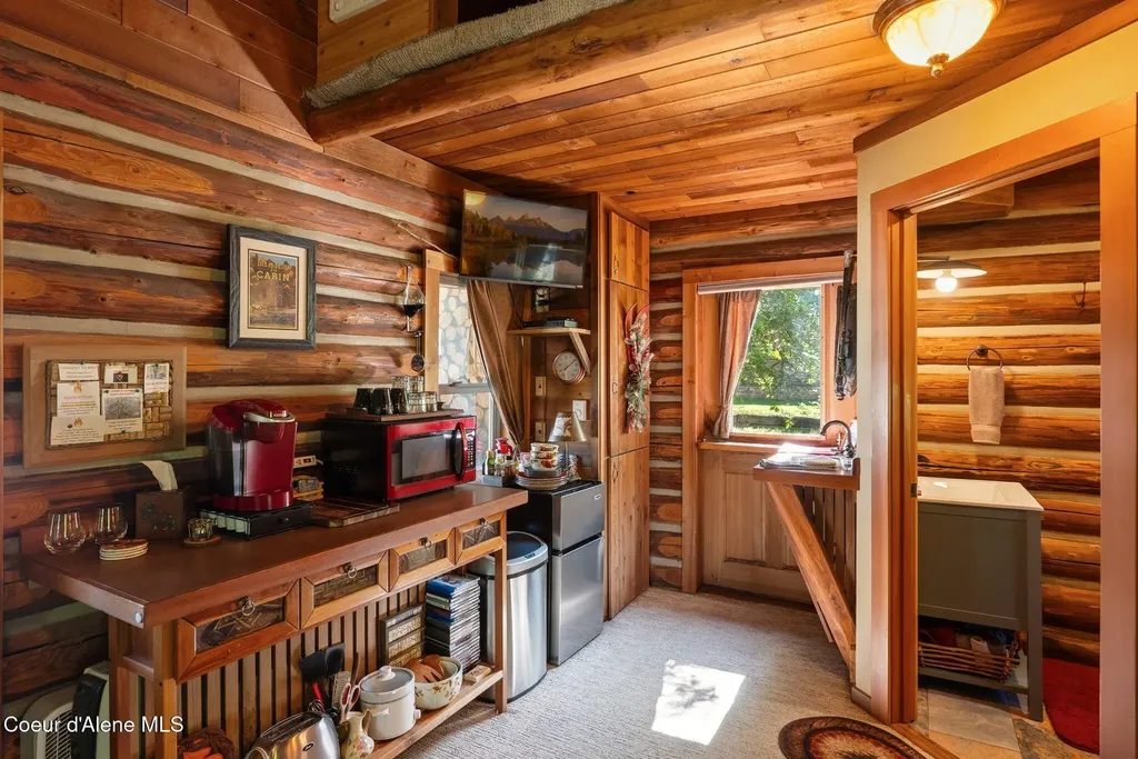 1255 Hickey Road Sandpoint ID 83864