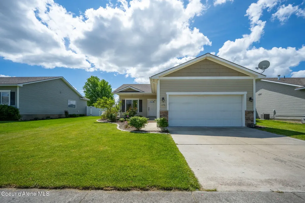 2290 E Knapp Drive Post Falls ID 83854