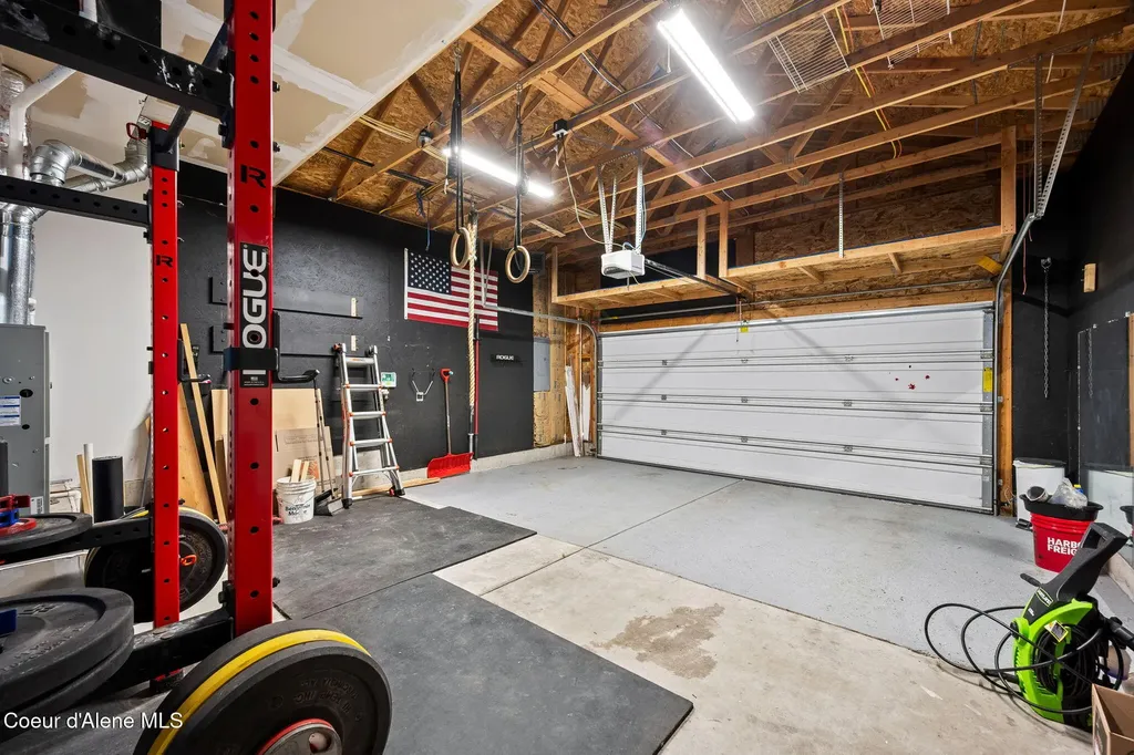 2290 E Knapp Drive Post Falls ID 83854