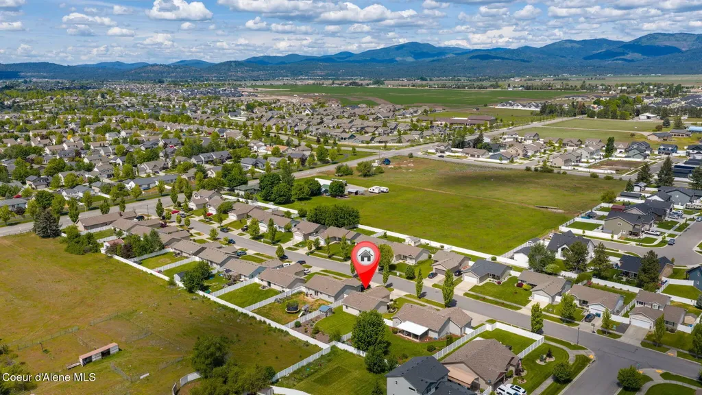 2290 E Knapp Drive Post Falls ID 83854