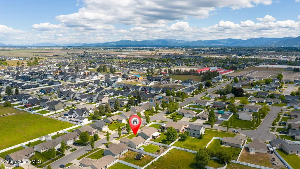 2290 E Knapp Drive Post Falls ID 83854