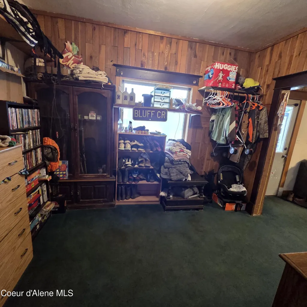 64042 S Highway 3 S Fernwood ID 83830