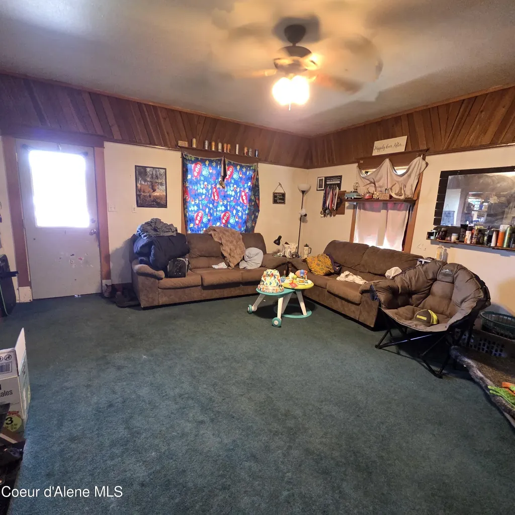 64042 S Highway 3 S Fernwood ID 83830