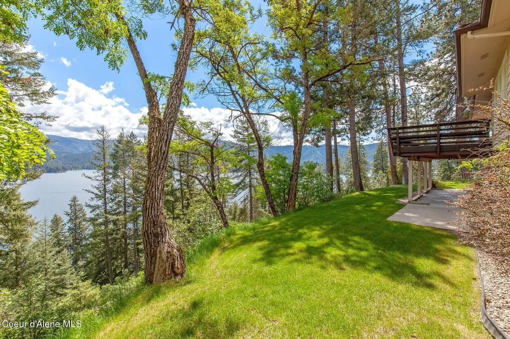 5977 E Mcmahon Road Hayden ID 83835