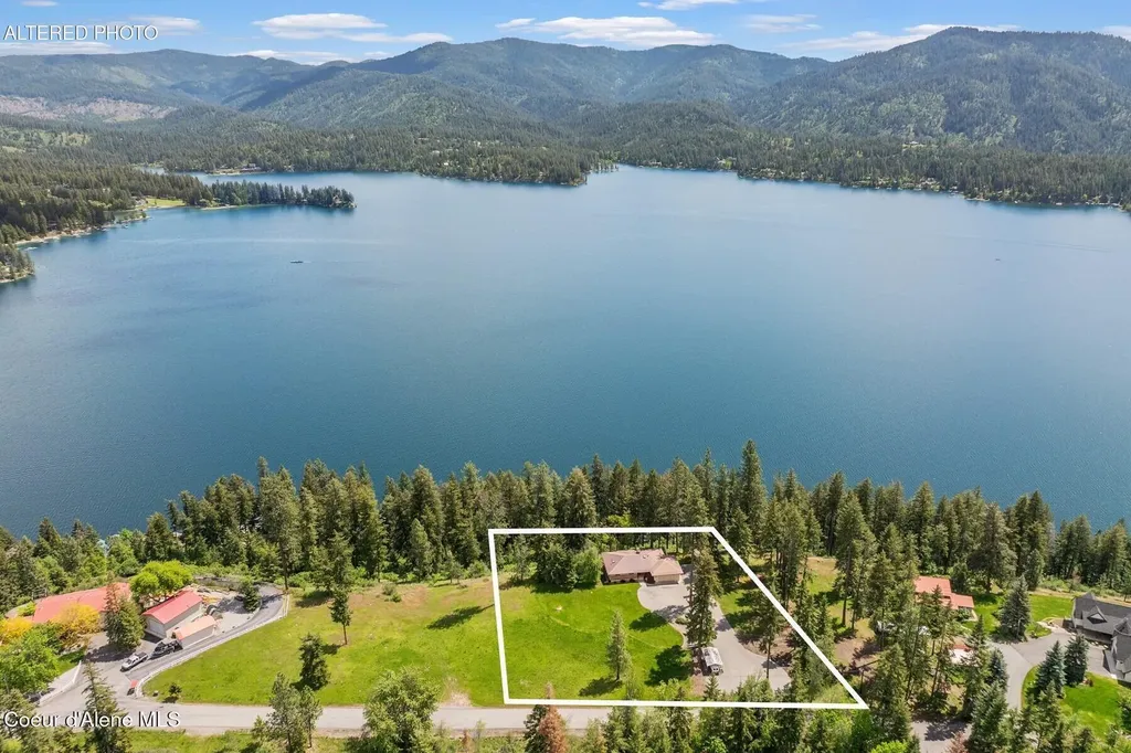 5977 E Mcmahon Road Hayden ID 83835