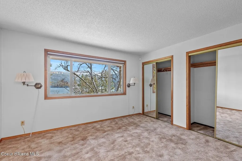 5977 E Mcmahon Road Hayden ID 83835
