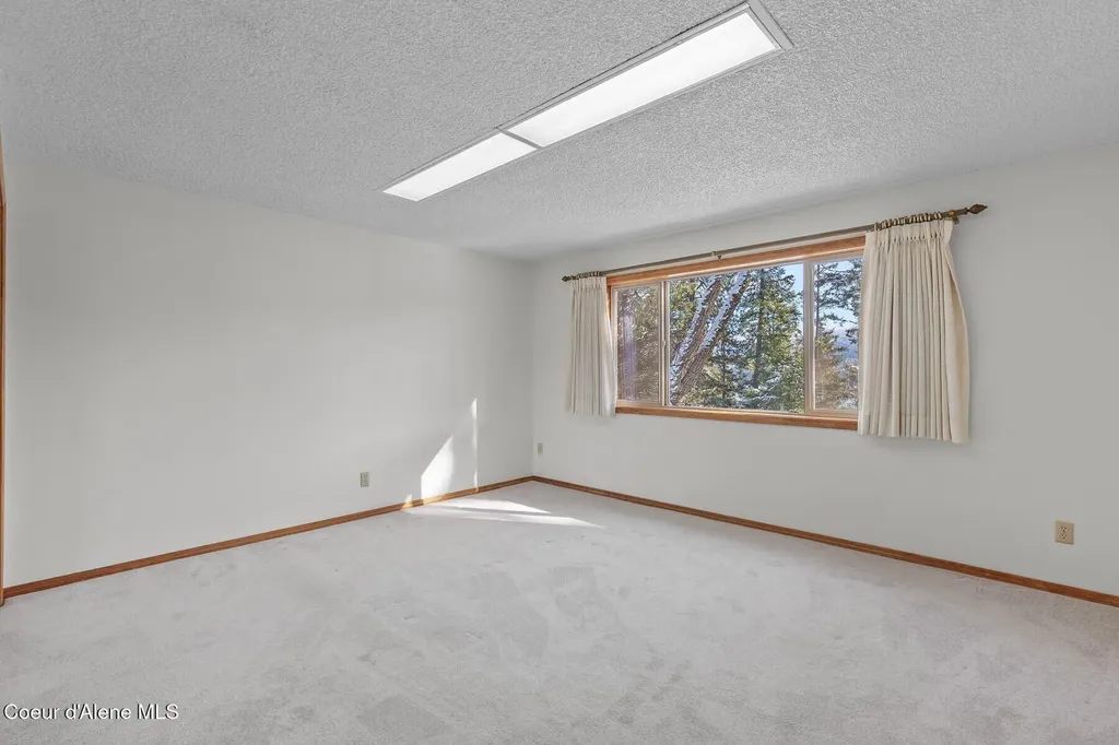 5977 E Mcmahon Road Hayden ID 83835