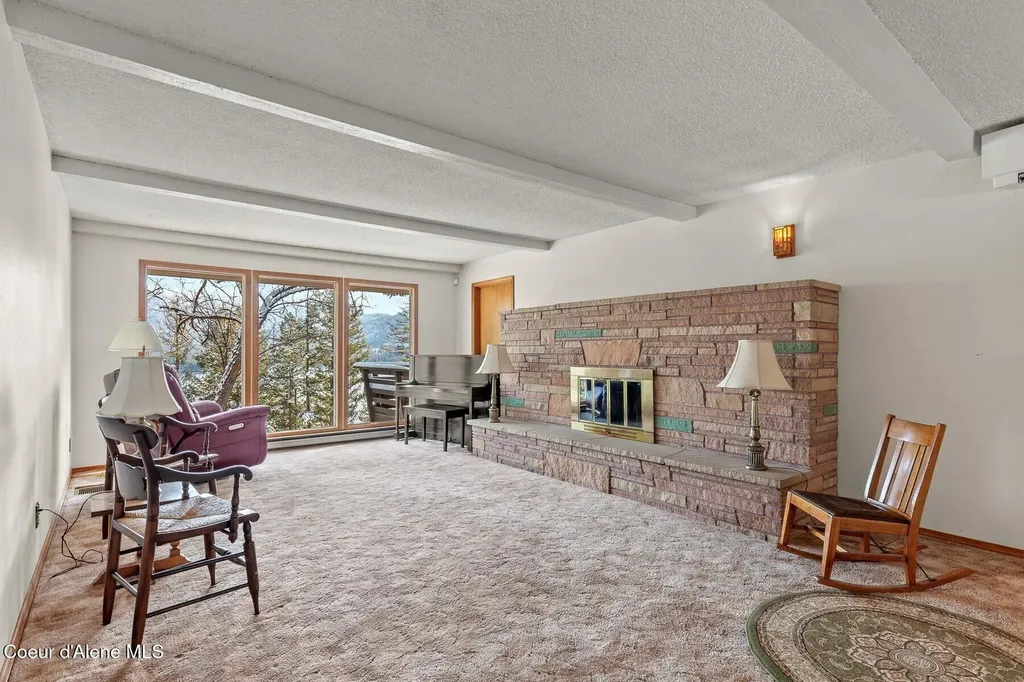 5977 E Mcmahon Road Hayden ID 83835