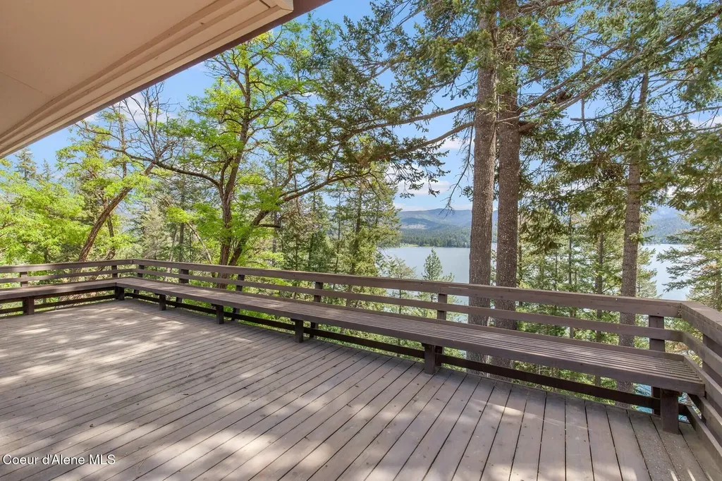 5977 E Mcmahon Road Hayden ID 83835