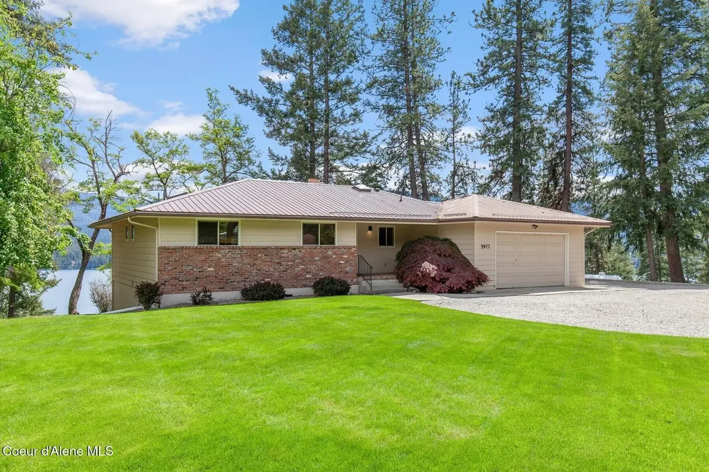 5977 E Mcmahon Road Hayden ID 83835