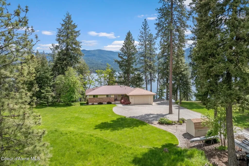5977 E Mcmahon Road Hayden ID 83835