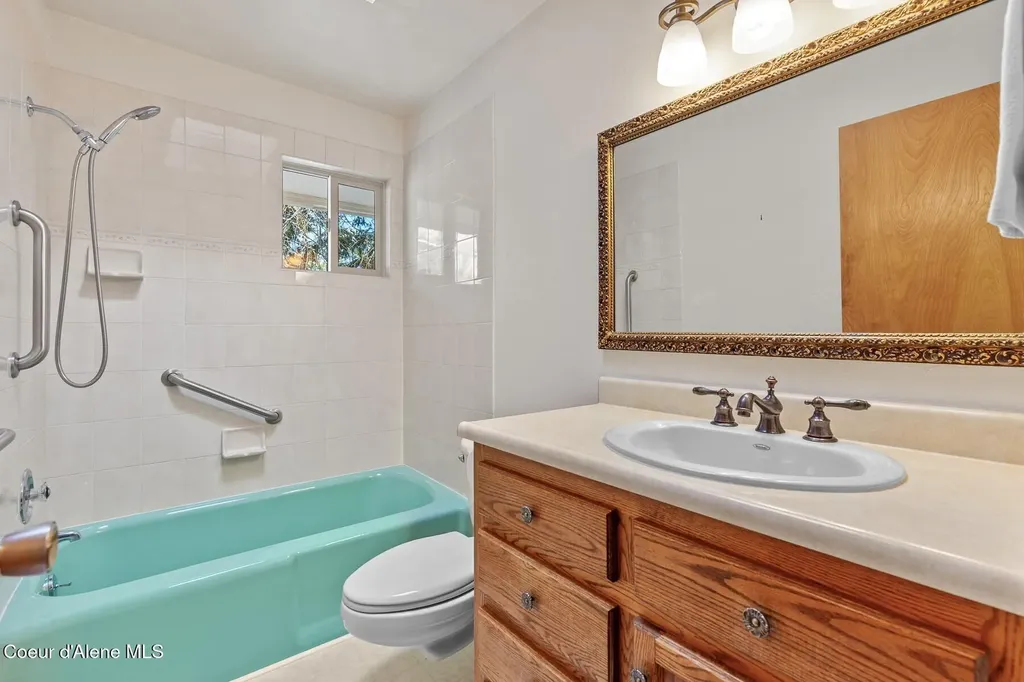 5977 E Mcmahon Road Hayden ID 83835