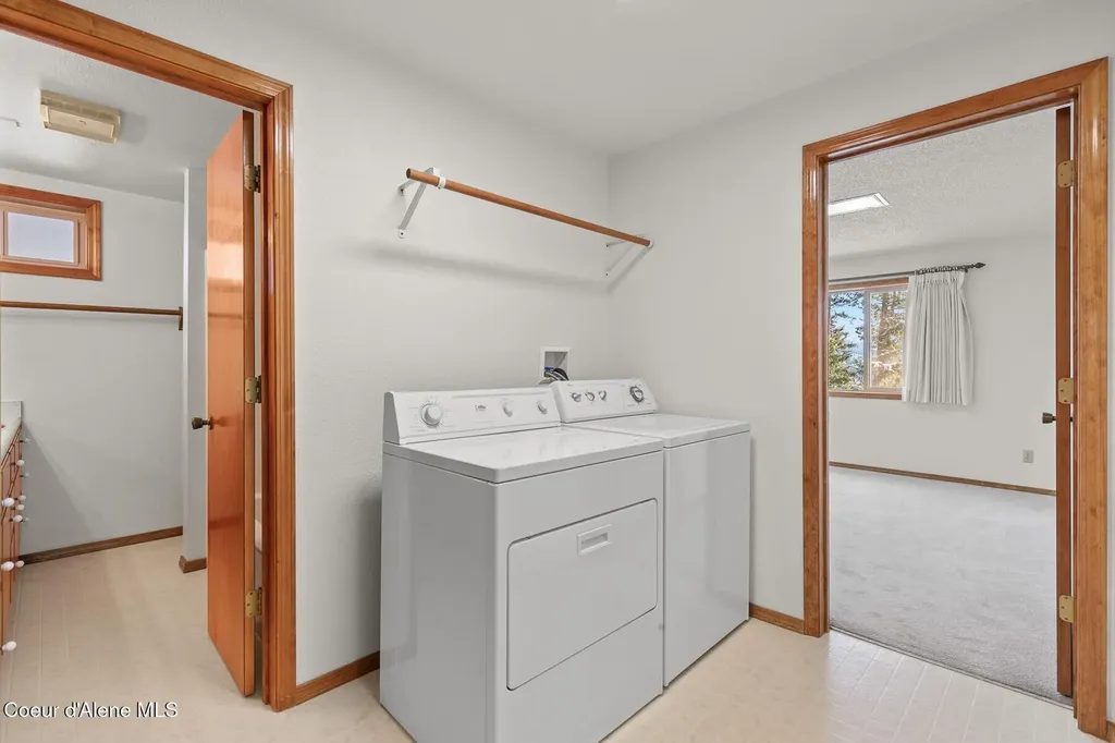 5977 E Mcmahon Road Hayden ID 83835