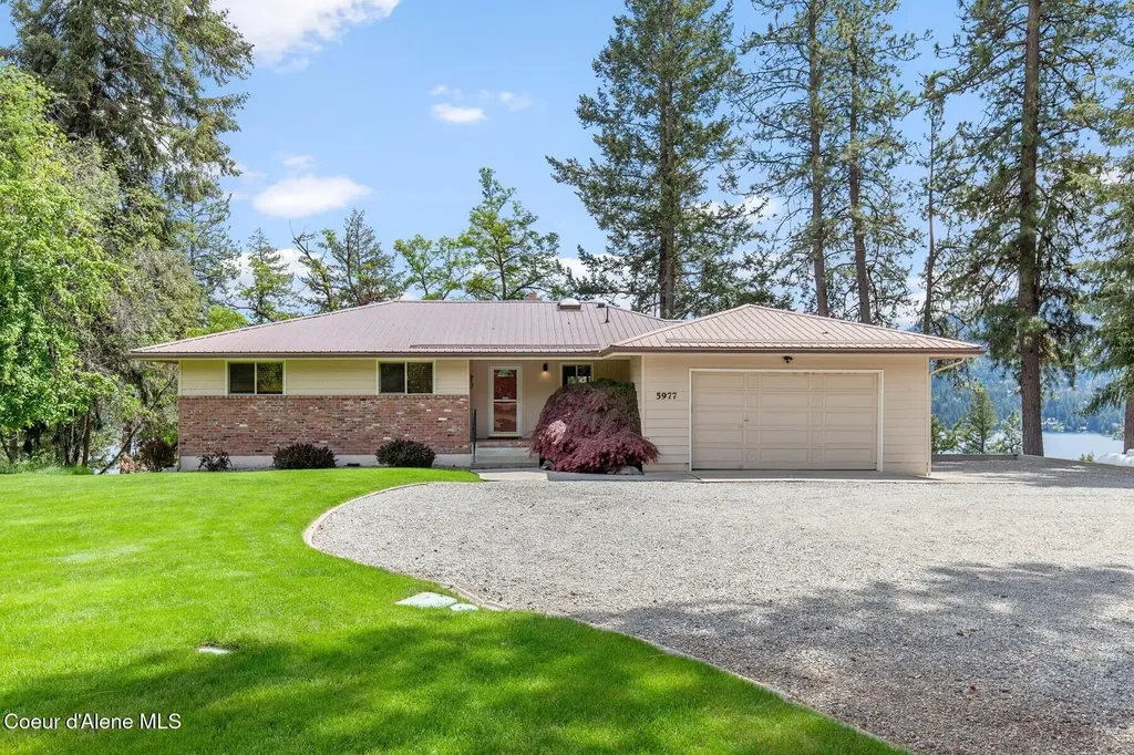 5977 E Mcmahon Road Hayden ID 83835