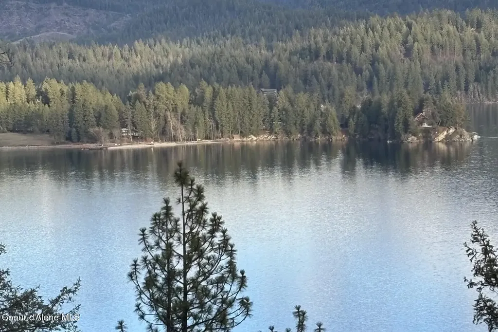 5977 E Mcmahon Road Hayden ID 83835