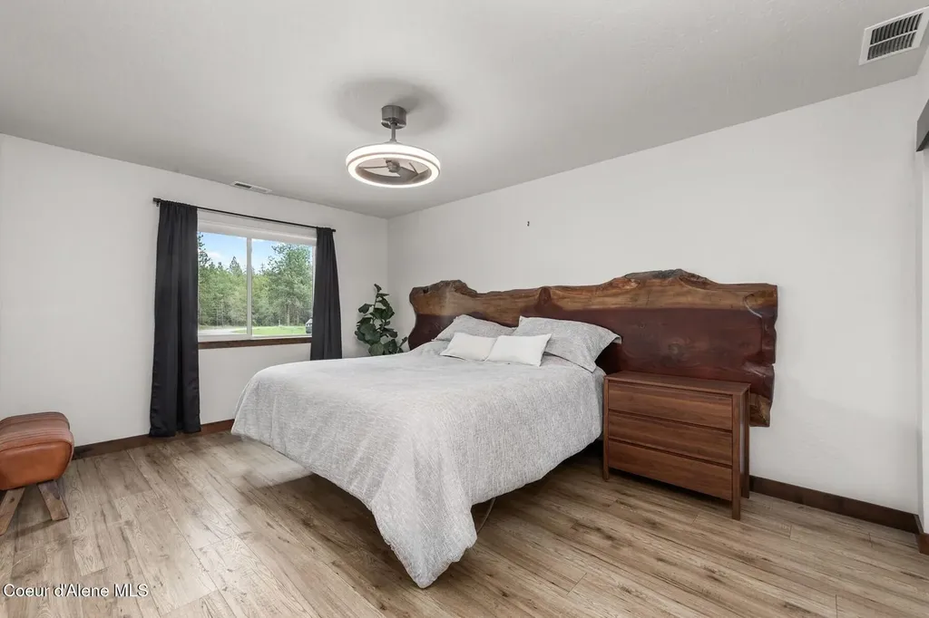 5240 Vay Road Priest River ID 83856