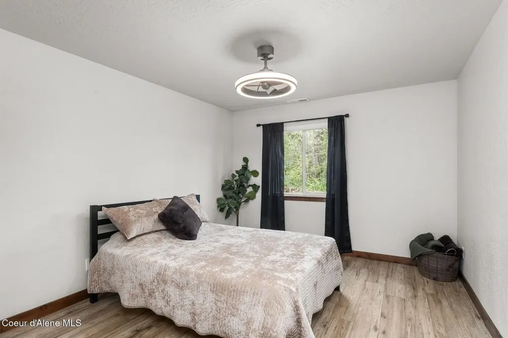 5240 Vay Road Priest River ID 83856
