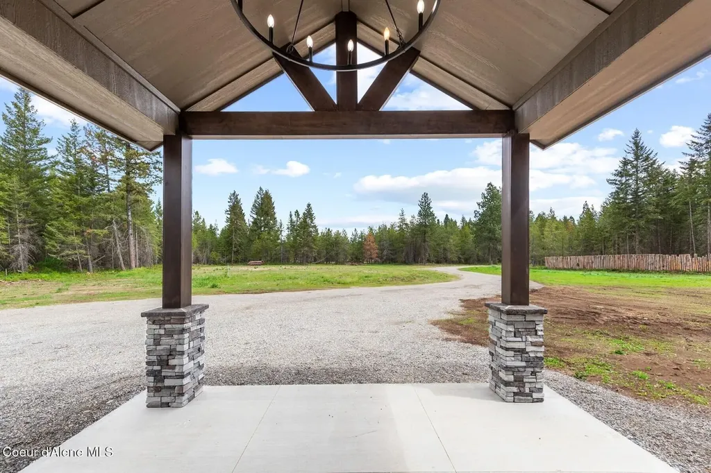 5240 Vay Road Priest River ID 83856