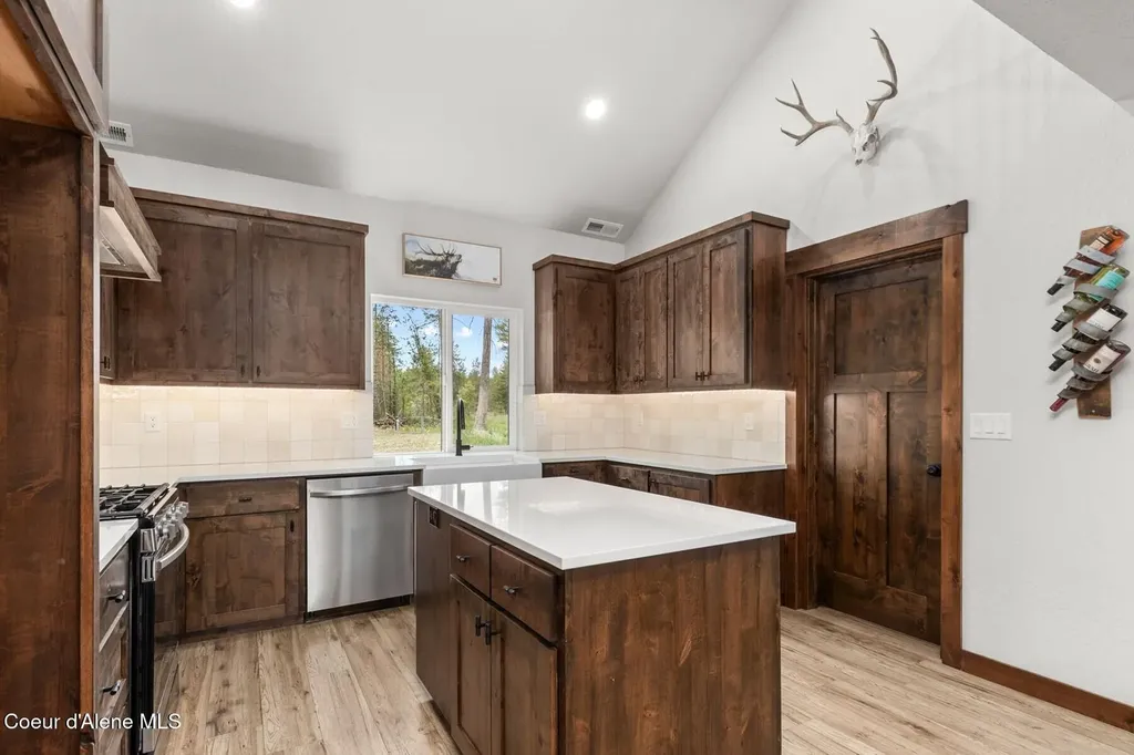 5240 Vay Road Priest River ID 83856