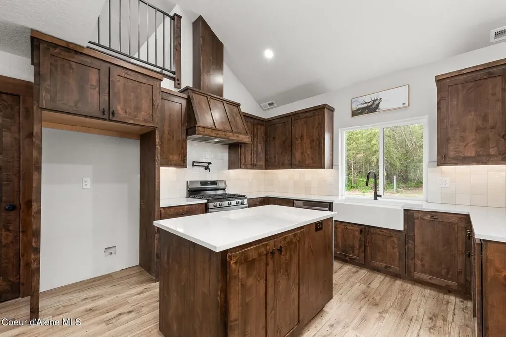 5240 Vay Road Priest River ID 83856