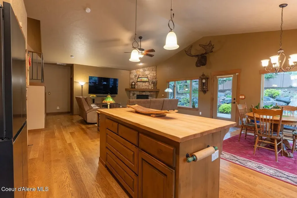 1573 E Chanticleer Court Hayden ID 83835
