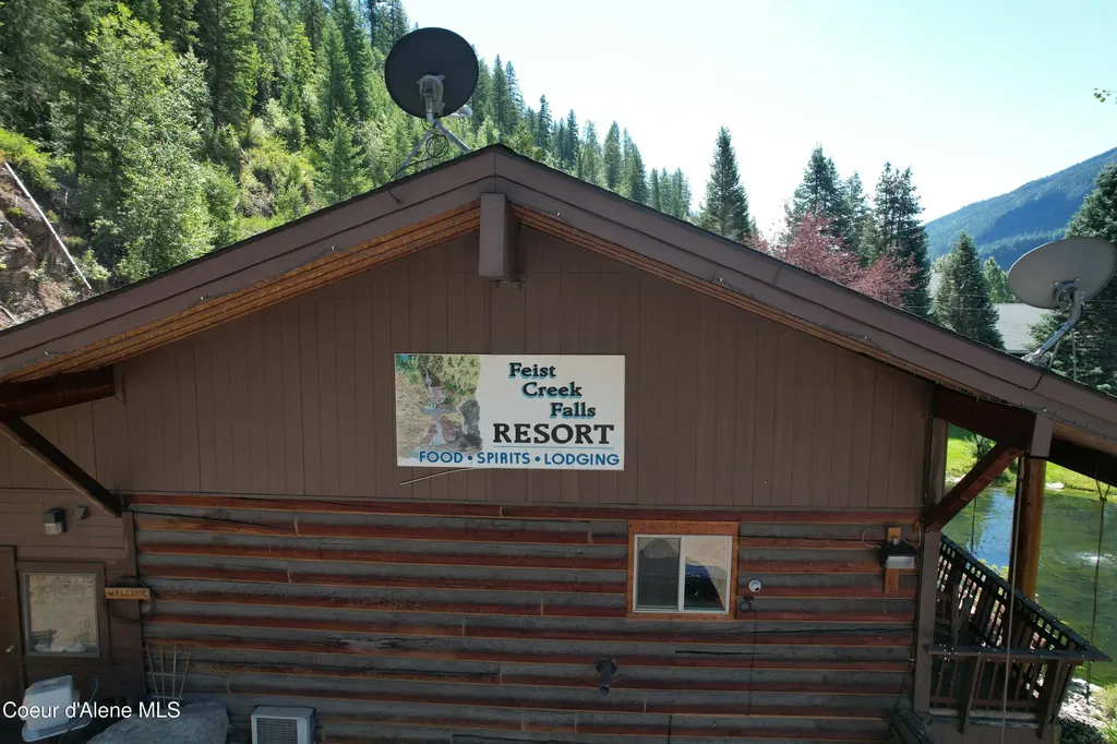 2673 Moyie River Road Bonners Ferry ID 83805