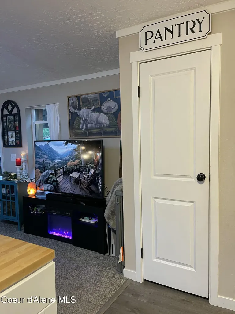 8582 W Park Loop Rathdrum ID 83858
