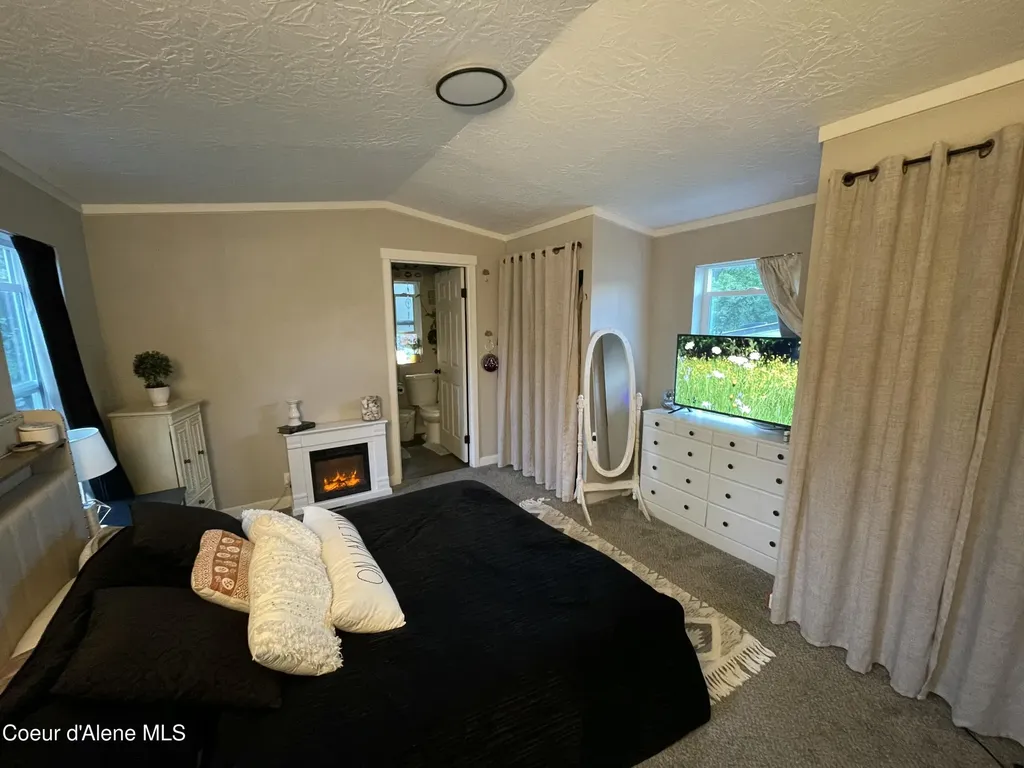 8582 W Park Loop Rathdrum ID 83858